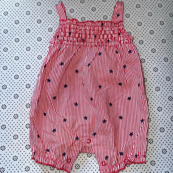 🛍CUTE  LITTLE GIRLS ROMPER SIZE 0-3 MONTHS  🛍 - Picture 1 of 6